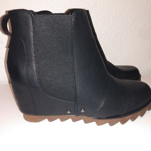 Ankle wedge boots, black, size 9